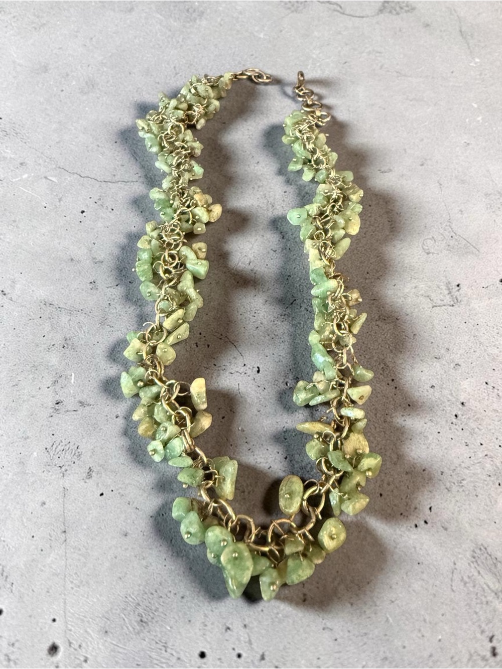 Green Stone Chip Cluster Necklace Silver Tone Chain 18” + Extender Boho